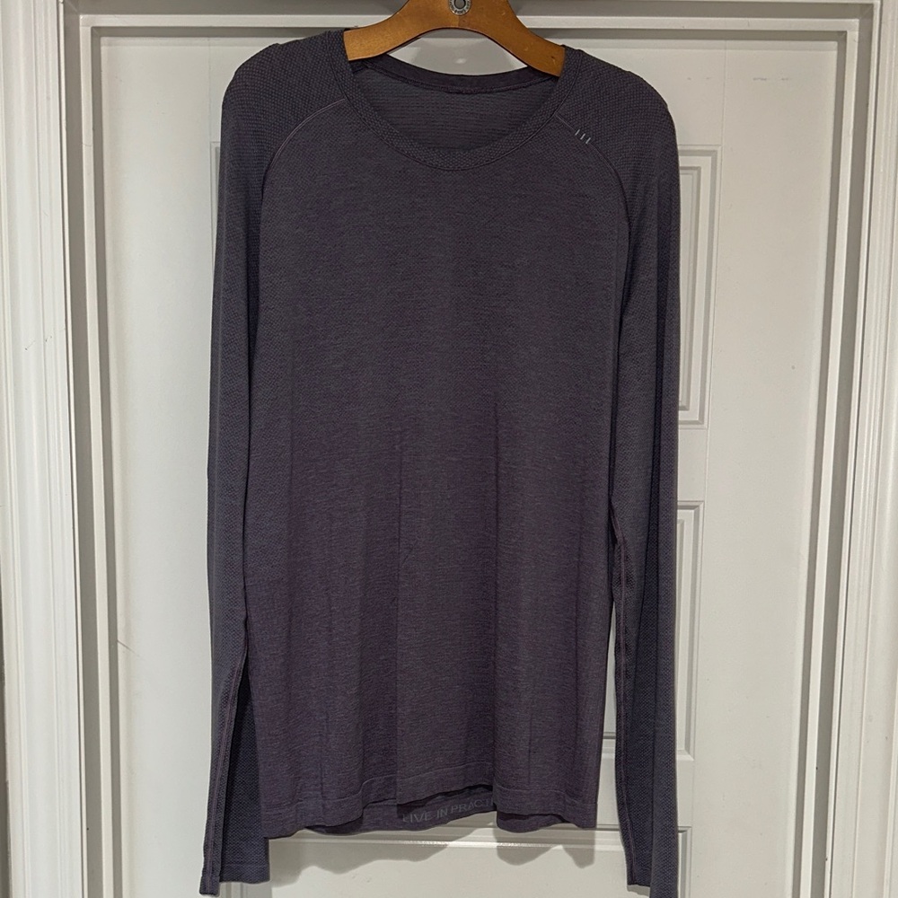 Men's Lululemon Long-Sleeve Crew Neck Shirt - Charcoal/Purple-ish